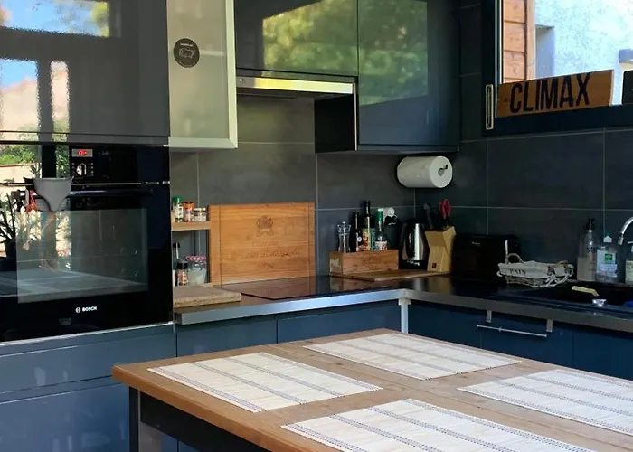 Superbe T3- Two Bedrooms With Garden And Petanque! Perfect Spot! Bordeaux